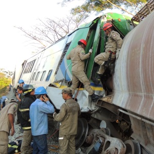 Vagões do metrô e de trem de carga que colidiram em Teresina (PI) - Maelson Ventura/180graus