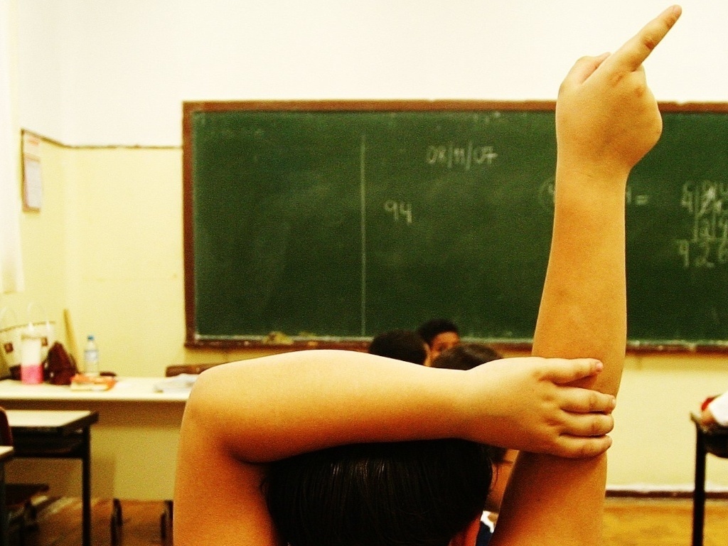 Governo estuda voucher para creche e prêmio em dinheiro para bom aluno