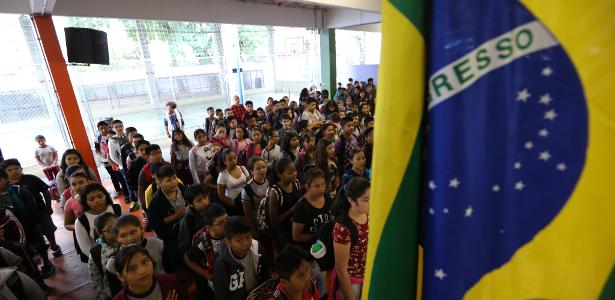 Hino na escola? Como é a prática em outros países 