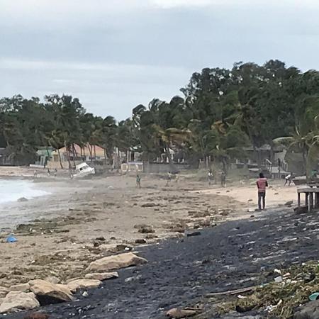26.abr.2019 - A devastada costa da praia de Wimbi em Pemba com a chegada do ciclone Kenneth - Nour Hemici / WFP / AFP