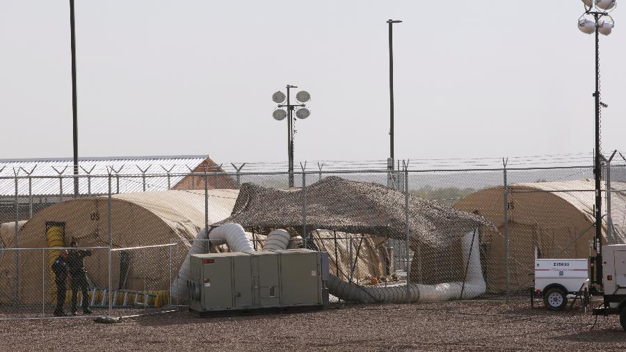 Vista geral do centro da Patrulha Fronteiriça na cidade de Clint, no Texas, EUA - Jose Luis Gonzalez/Reuters
