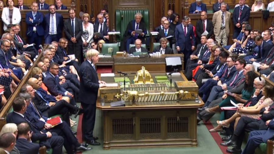 Premiê Boris Johnson faz seu primeiro pronunciamento no Parlamento britânico - AFP
