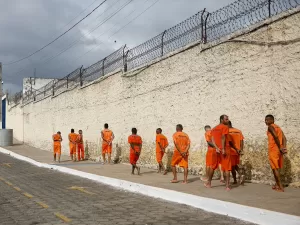 Ministro propõe fiscalizar prisões: 'Masmorras que contribuem com o crime'