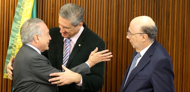 Rosso durante encontro com Temer e o ministro da Fazenda, Henrique Meirelles - Alan Marques - 15.jun.2016 / Folhapress