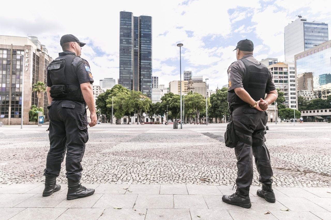 Rio De Janeiro Confirma 1Âª Morte Em Volta Redonda Vitima Tinha 66 Anos 27 03 2020 Uol Noticias