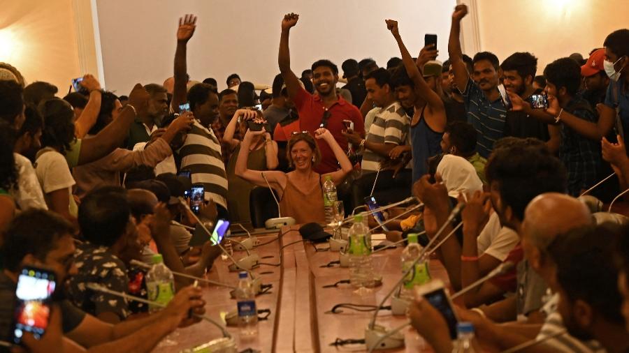 País enfrenta crise política e econômica sem precedentes, que manifestantes atribuem ao governo de Gotabaya Rajapaksa. - Arun Sankar/AFP