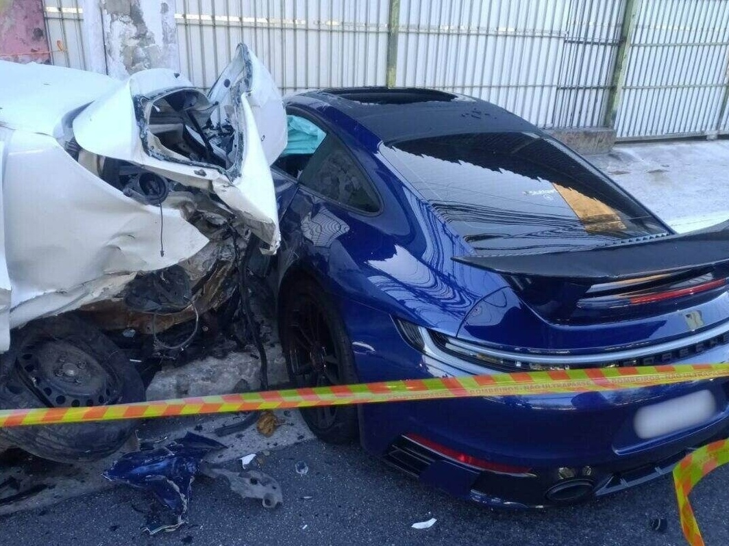 Acidente com Porsche: até cinto vira vilão em batidas graves na traseira