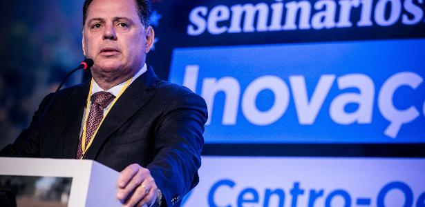 Perillo recua sobre incorporação ou fusão do PSDB
