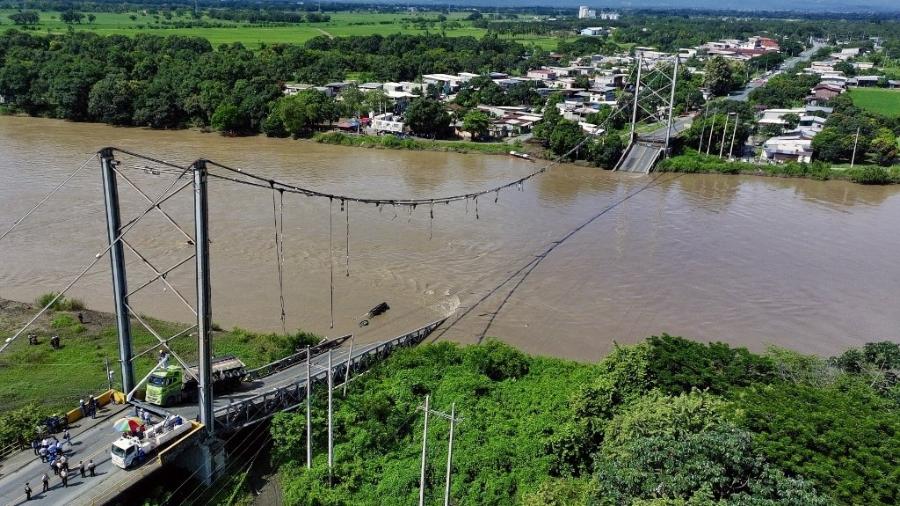 20.mar.2025 - Ponte sobre o rio Magro tinha 200 metros de comprimento 20.mar.2025 - Ponte sobre o rio Magro tinha 200 metros de comprimento