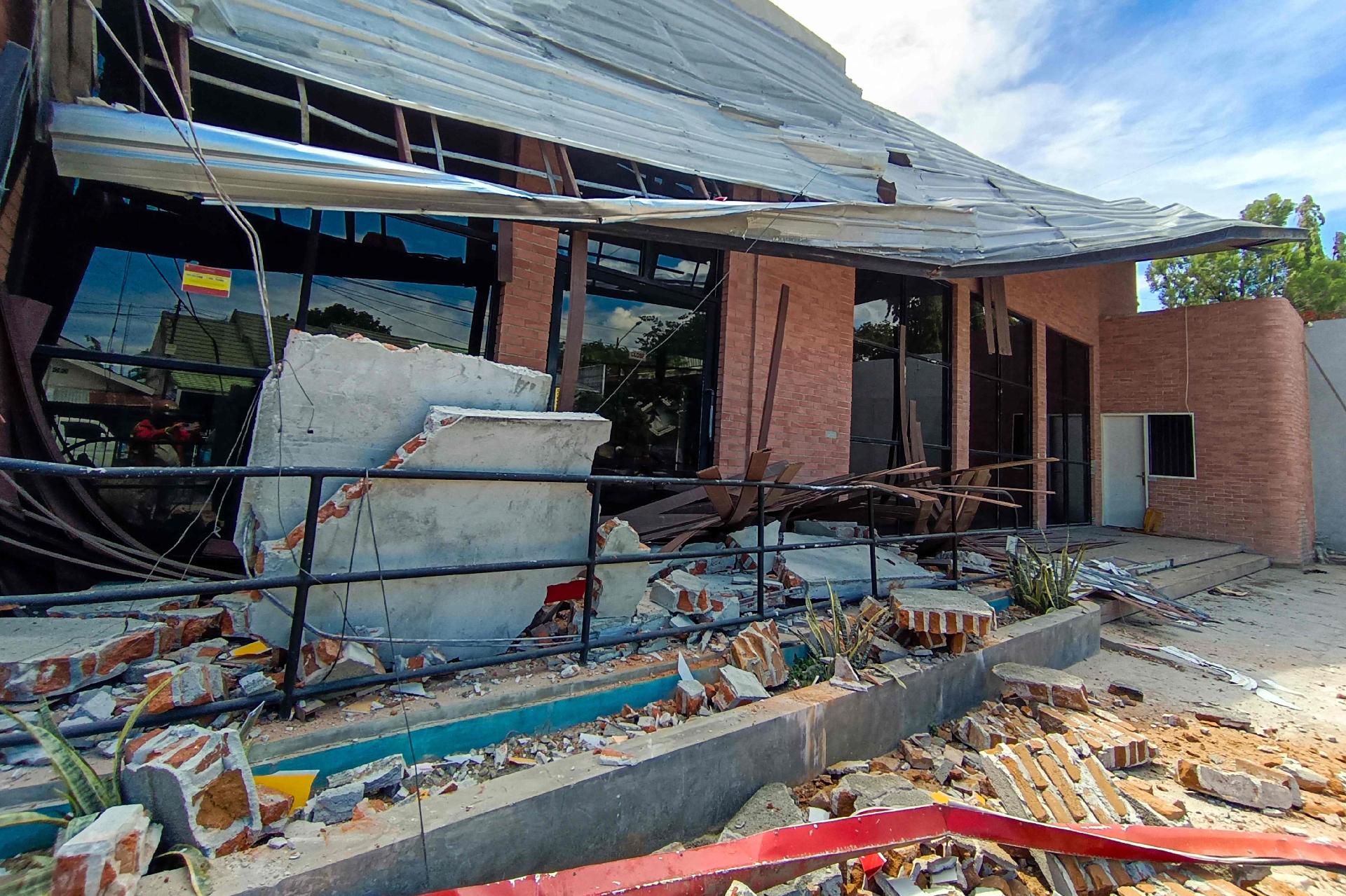 Tremor de magnitude 6,7 destruiu construções na ilha de Sulawesi, na Indonésia - undefined