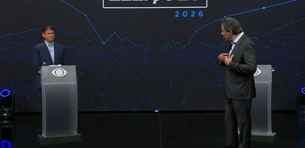Tarcísio diz que Haddad subiu em palco com traficante e ouve: 'Baixa bola'
