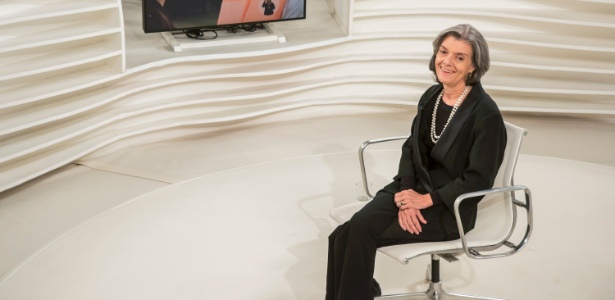 A presidente do STF (Supremo Tribunal Federal), Cármen Lúcia, durante entrevista ao programa Roda Viva, da TV Cultura - Chello/Framephoto/Estadão Conteúdo