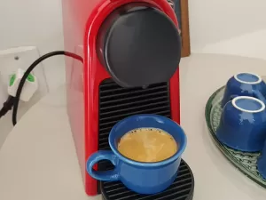 Minicafeteira Nespresso está por menos de R$ 355; o que diz quem comprou?