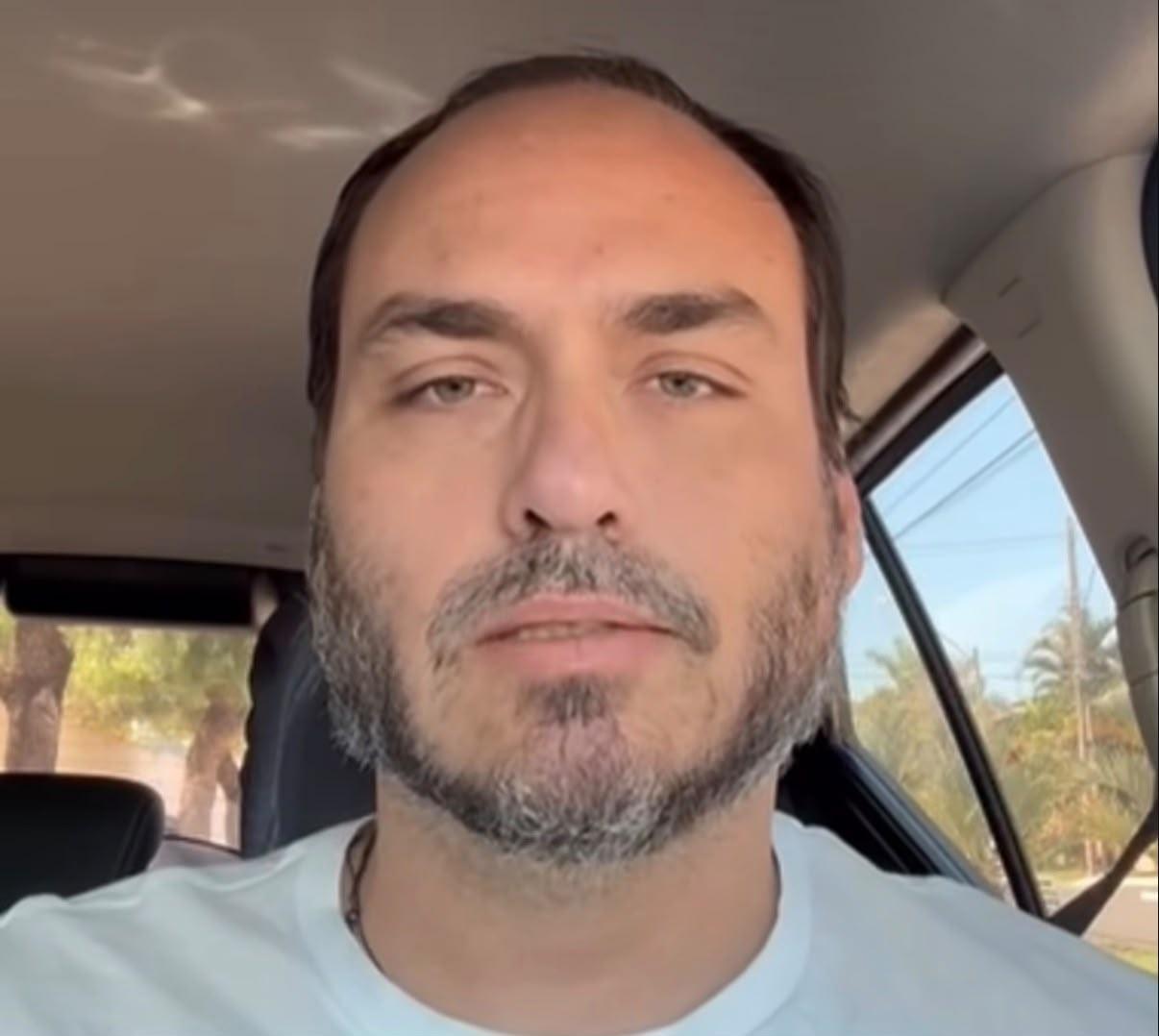 Carlos Bolsonaro - undefined