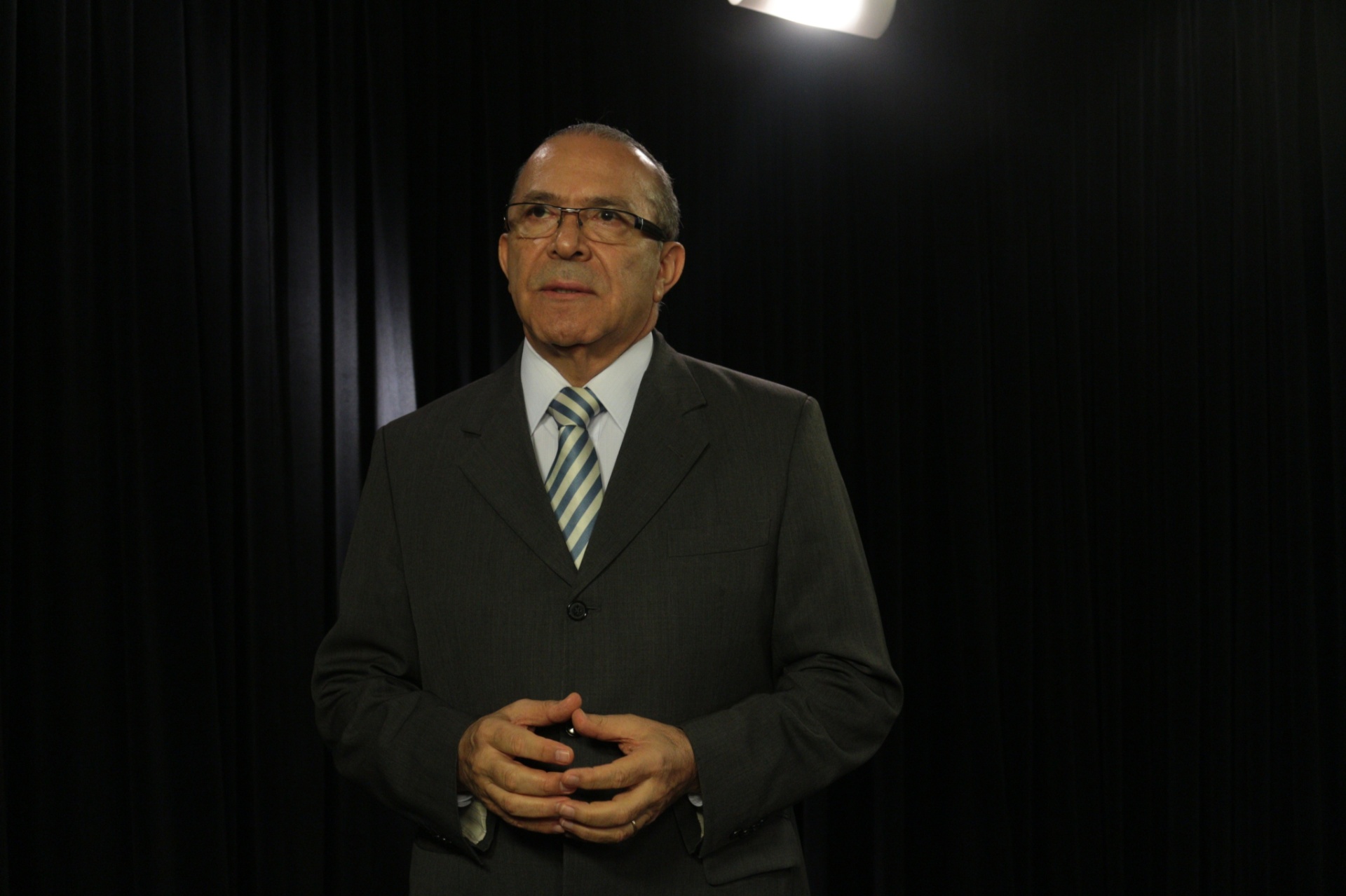 Ministro Eliseu Padilha (Aviação Civil), concedeu entrevista ao UOL em 29.jul.2015. A gravação ocorreu no estúdio do UOL em Brasília. - Douglas Pereira/UOL