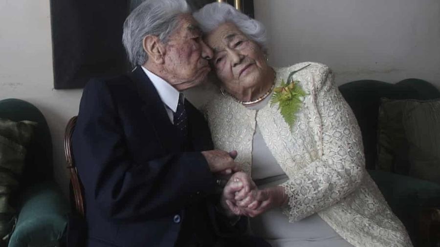 Julio Mora e Waldramina Quinteros, que eram o casal mais velho do mundo - Reprodução