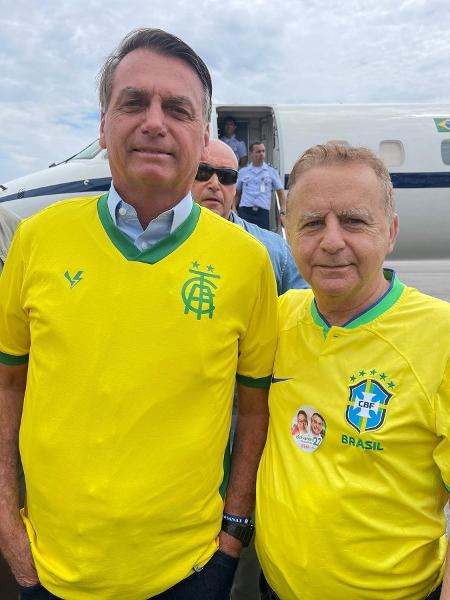 Prefeito de Betim, Vittorio Medioli, posa ao lado do presidente Jair Bolsonaro - Reprodução/Facebook