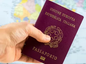 Fila por passaporte italiano frustra brasileiros: 'Nunca consegui agendar'