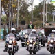 O presidente Jair Bolsonaro participa do desfile de 7 de setembro, na Esplanada dos Ministérios. Ele chegou em carro aberto, acompanhado do filho Carlos Bolsonaro e do garoto Ivo Cesar Gonzalez, que estava entre o público na esplanada e foi chamado pelo presidente para subir no carro - Pedro Ladeira/Folhapress