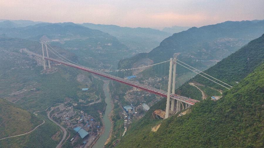 Ponte de 2009 metros de comprimento é construída na China - Xinhua/Liu Kun