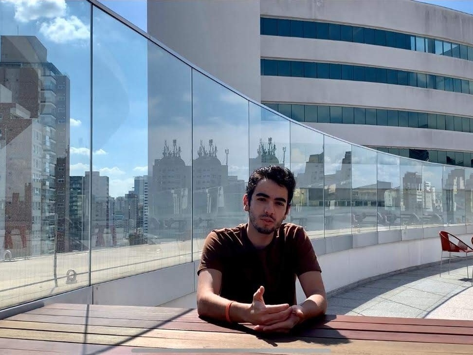 Rumo ao MIT: jovem cria Tinder do emprego para moradores de Paraisópolis