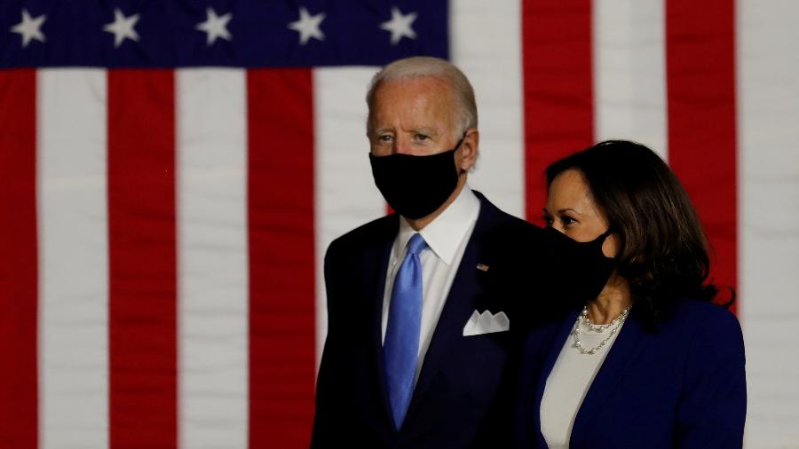 Candidato democrata à Presidência dos EUA, Joe Biden, e sua vice, Kamala Haris - CARLOS BARRIA