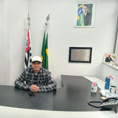 Douglas Garcia em seu gabinete na Alesp (Assembleia Legislativa de São Paulo) - Wanderley Preite Sobrinho/UOL