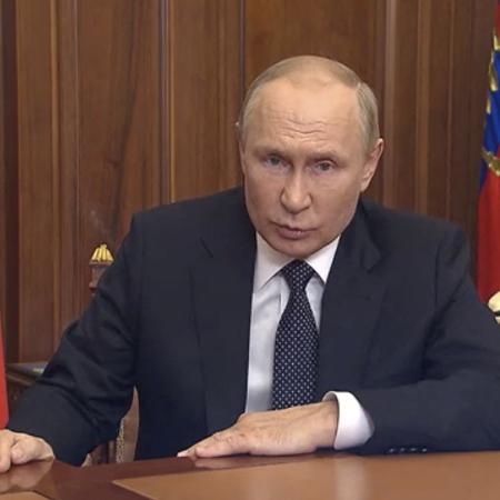 Presidente da Rússia, Vladimir Putin, durante anúncio de convocatória "parcial" para a guerra na Ucrânia na TV estatal - SPUTNIK/via REUTERS