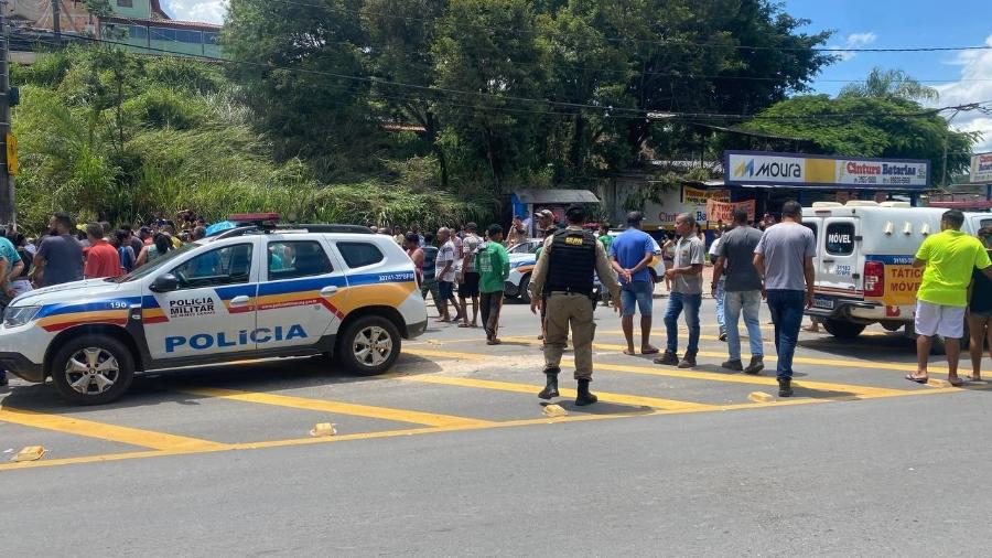 Acidente aconteceu na avenida das Azaleias, Bairro Duquesa II, Santa Luzia - Divulgação/Noticiando Santa Luzia