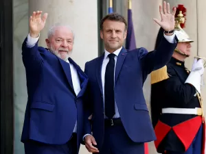 Macron visita o país com expectativa de fechar acordo entre Brasil e França