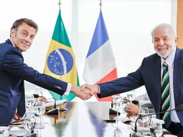 Em reunião, Lula e Macron destoam sobre Mercosul-UE e Putin vira saia justa