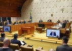 Sessão do STF tem nota em guardanapo, 'espiadas' de Moraes e abraço de Dino
