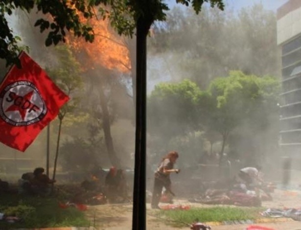 Explosão atinge a cidade turca de Suruc, perto da fronteira com a Síria - Dicle News Agency/AFP