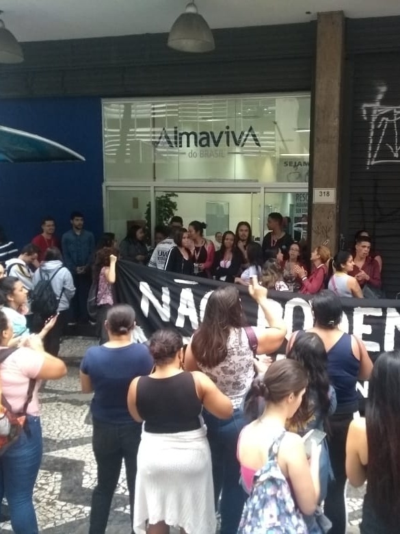 Para não morrer, operadores paralisam call centers em todo Brasil exigindo  quarentena