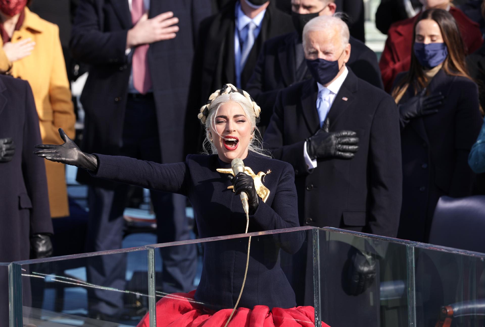 Fotos: Lady Gaga, Jennifer Lopez e mais: os looks da posse de Joe Biden nos EUA - 20/01/2021 - UOL TV e Famosos