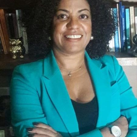 Profa. Dra. Maria do Carmo Rebouças é especialista em Direito e Relações Internacionais e docente da UFSB Profa. Dra. Maria do Carmo Rebouças é especialista em Direito e Relações Internacionais e docente da UFSB