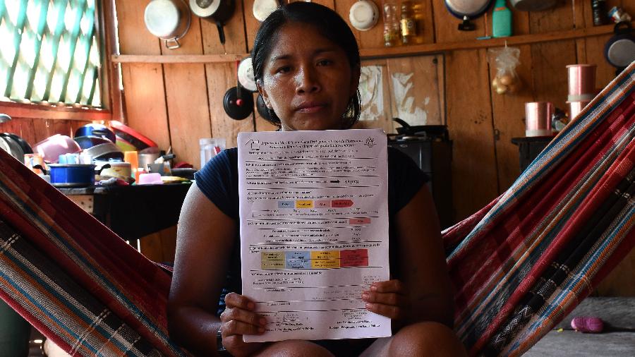 Aldira Akai Munduruku relata sintomas da contaminação por mercúrio; seu teste indica alta concentração do metal no organismo - João Paulo Guimarães