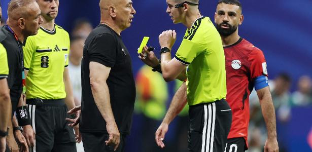 Análise do VAR em Argentina e Egito gera debate sobre critérios de arbitragem Análise do VAR em Argentina e Egito gera debate sobre critérios de arbitragem