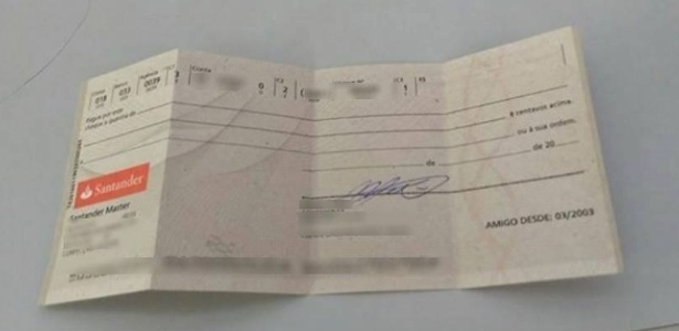 Jovem encontrou cheque em branco assinado e usou redes sociais para buscar dono - Reprodução/Facebook