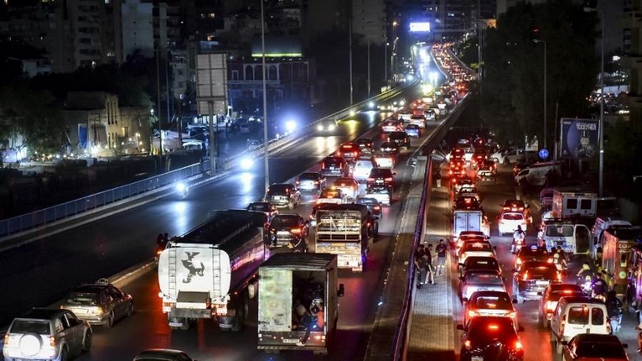 Milhares de libaneses fogem de bombardeio de Israel, e caos é instalado nas estradas