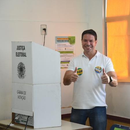 Alexandre Ramagem (PL) vota no Rio de Janeiro