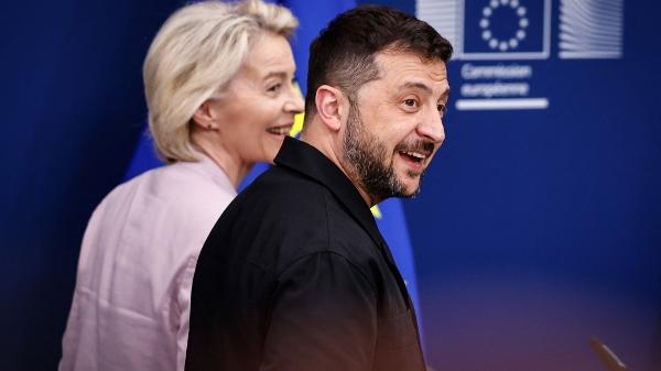 Zelenski e Ursula Von der Leyen se reuniram ontem em Bruxelas antes de viajarem para os EUA