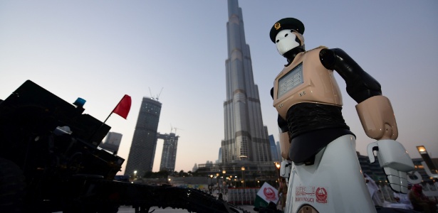 Robô policial é apresentado em Dubai - Giuseppe Cacace/ AFP