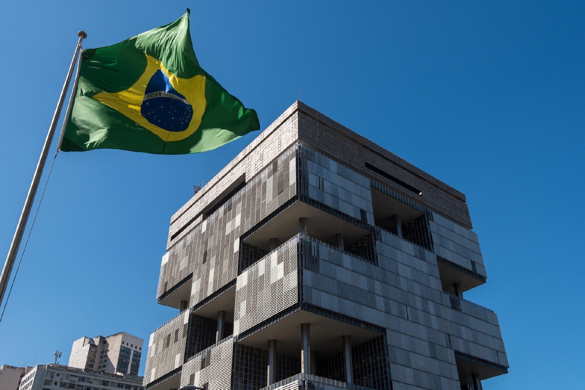 Resultado de imagem para Lucro conjunto de Petrobras, Eletrobras e BB bate recorde de R$ 51,9 bi