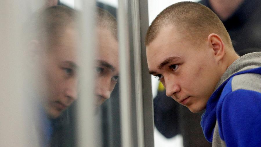 O militar russo Vadim Shishimarin, 21, foi condenado por crime de guerra em conflito na Ucrânia - 23.mai.2022 - Viacheslav Ratynskyi/Reuters