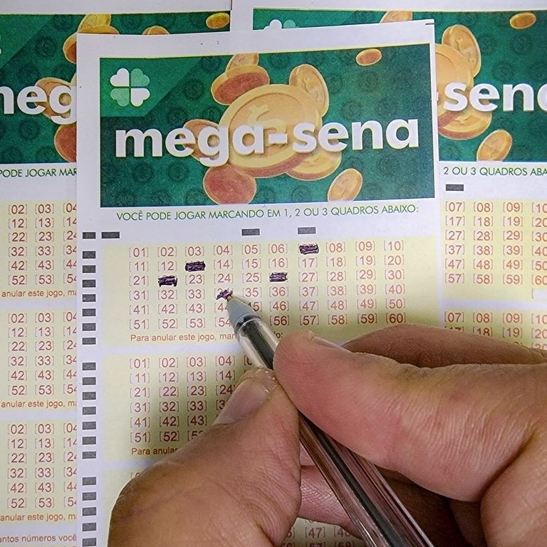 Mega-Sena: ninguém acerta e prêmio sobe para R$ 60 milhões; saiba como ter  mais chances de acertar as seis dezenas - Seu Dinheiro