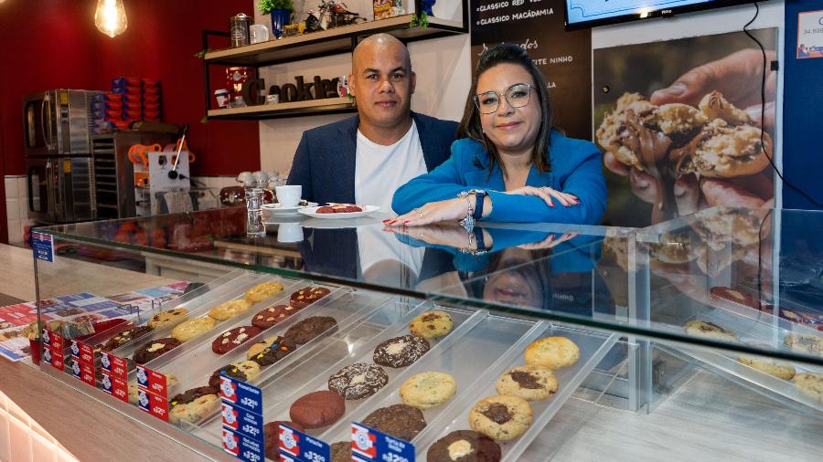 O casal Rafael Macedo e Francielle Faria criou a American Cookies em 2015, em Brasília - Divulgação