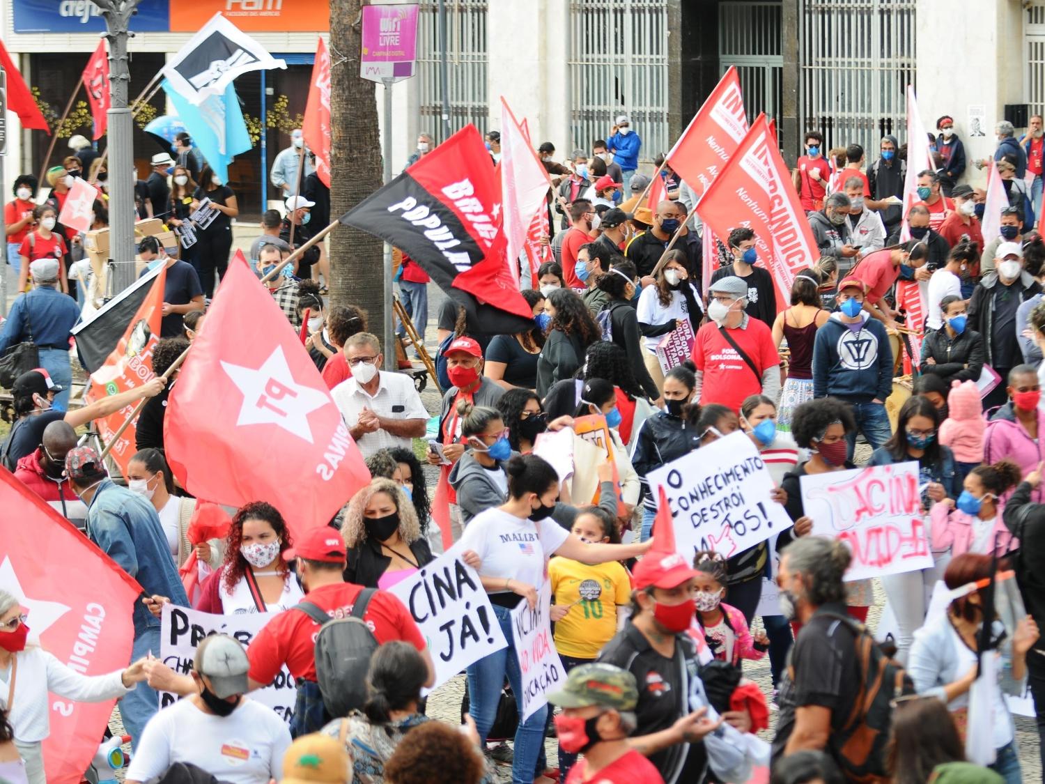 Protesto contra o Presidente Jair Bolsonaro, realizado na cidade de Campinas, SP - WAGNER SOUZA/FUTURA PRESS/ESTADÃO CONTEÚDO