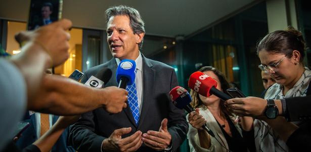 Haddad fala a jornalistas sobre a reforma tributária em 8 de novembro; para Josias de Souza, reforma tem muitos defeitos, mas é muito melhor que o sistema atual