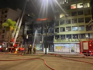 Boate Kiss avisa Porto Alegre que incêndio com falta de alvará dá em nada 